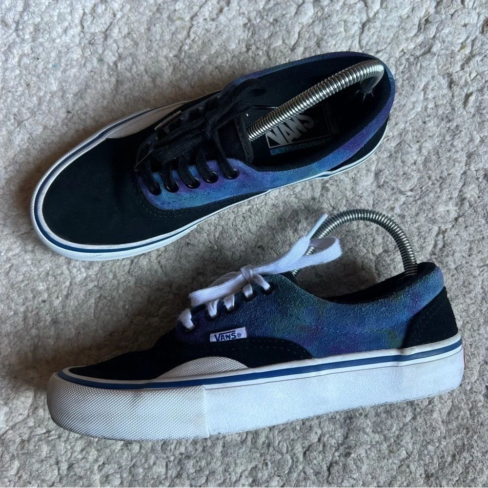 VANS: Men's Ultra Cush Black Purple Blue Galactic Suede Canvas Low Sneakers